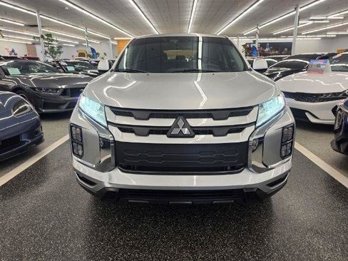 Used 2022 Mitsubishi Outlander Sport ES FWD image 3