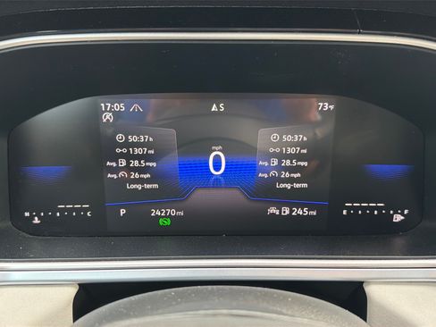 Used 2025 Volkswagen Taos SE AWD/4WD image 16