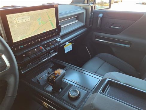 New 2025 GMC Hummer EV 3X w/ Extreme Off-Road Package image 17