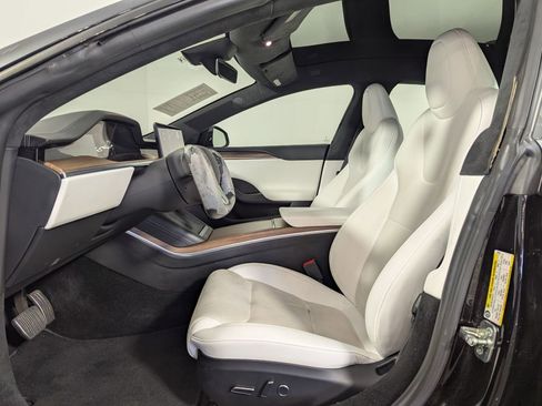 Used 2022 Tesla Model S image 4