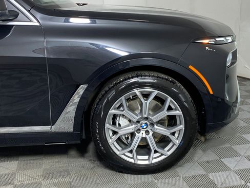 Certified 2025 BMW X7 xDrive40i image 11