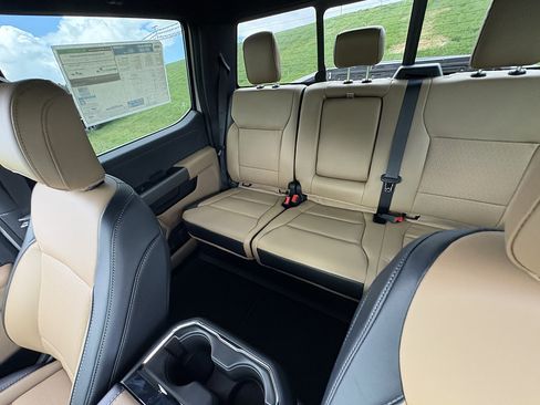 New 2026 Ford F250 Lariat w/ Lariat Ultimate Package AWD/4WD image 33