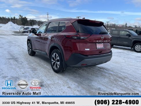 Used 2023 Nissan Rogue SV w/ SV Premium B Package image 6