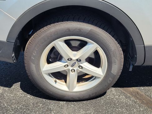 Used 2019 Ford Explorer FWD image 10