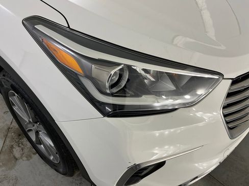 Used 2017 Hyundai Santa Fe SE image 37