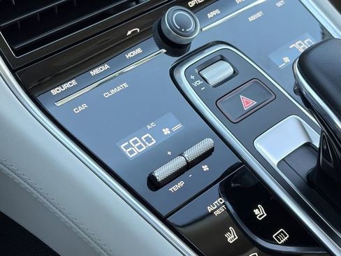 Used 2018 Porsche Panamera 4S image 16