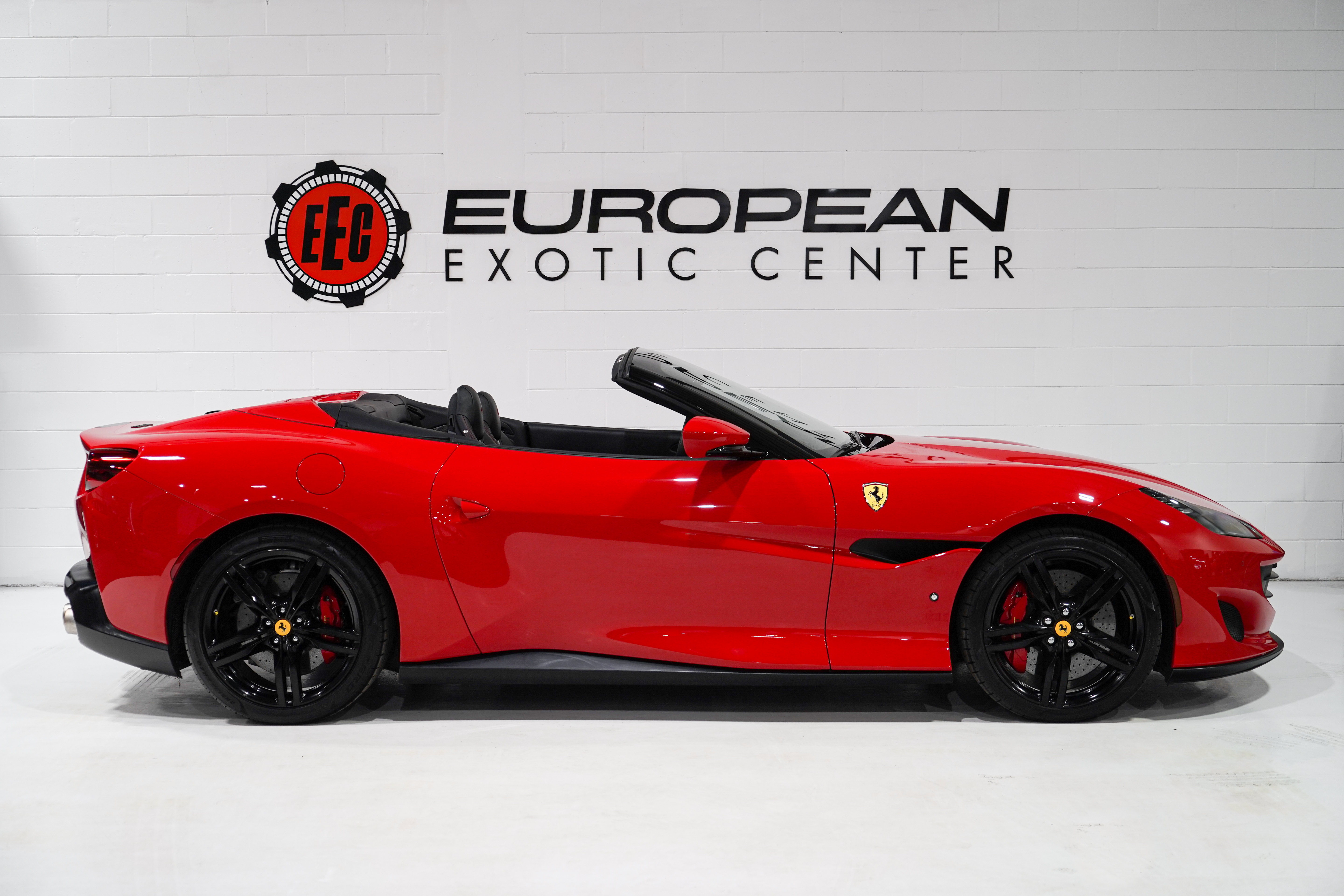 Used 2019 Ferrari Portofino RWD image 6