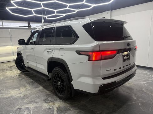 Used 2024 Toyota Sequoia Limited image 7