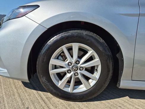 Used 2025 Toyota Camry LE FWD image 10