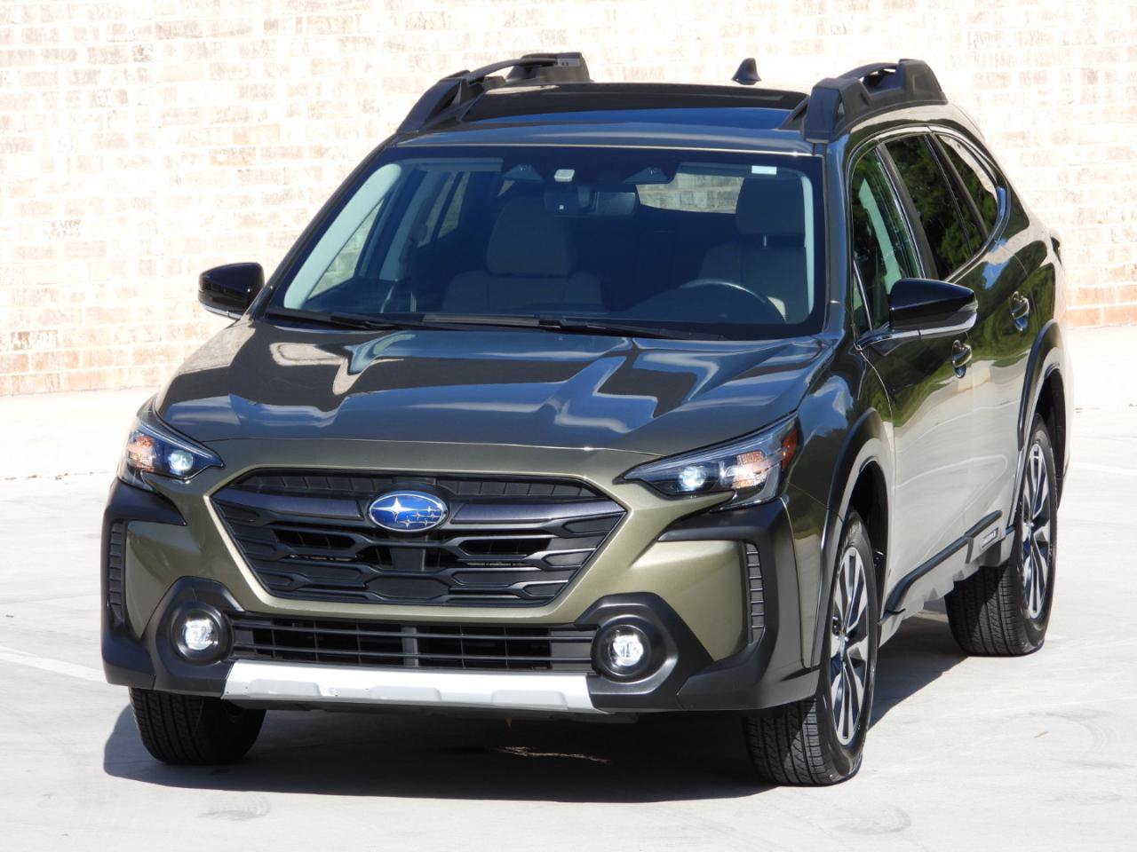 Used 2023 Subaru Outback Limited AWD/4WD image 23