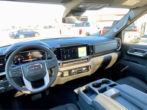 New 2026 GMC Sierra 1500 Elevation image 38