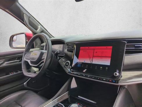 Used 2022 Jeep Wagoneer Series III image 27