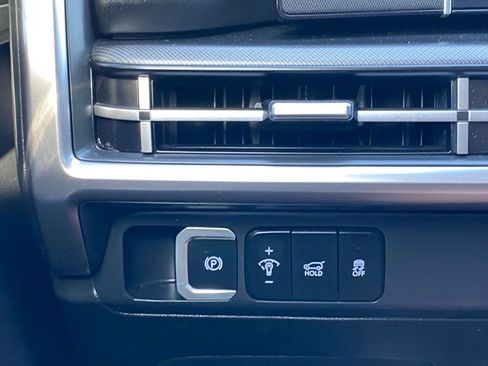 Used 2024 Hyundai Santa Fe SE image 10