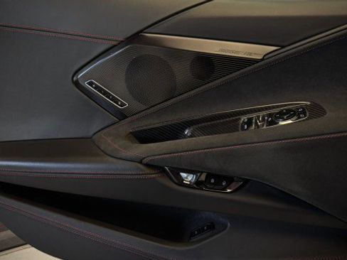 Used 2023 Chevrolet Corvette Stingray Premium Cpe w/ Z51 Performance Package image 16