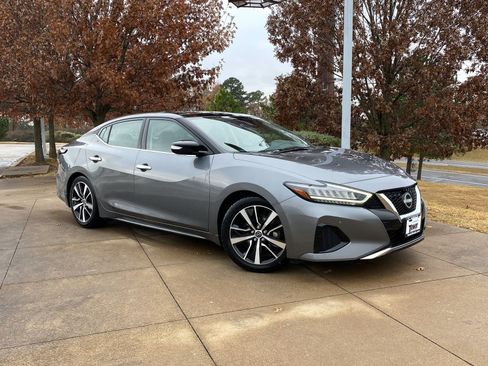 Used 2023 Nissan Maxima SL image 1