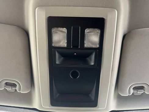 Used 2018 RAM 5500 Tradesman w/ Power & Remote Entry Group image 17