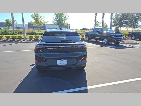 New 2026 Chevrolet Equinox EV LT image 21