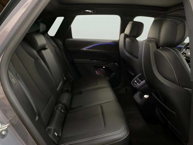 Used 2024 Cadillac Lyriq Sport RWD image 72