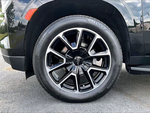 Used 2023 Chevrolet Tahoe RST w/ Luxury Package AWD/4WD image 35