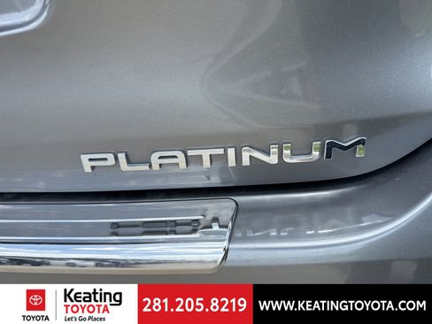 Certified 2025 Toyota Highlander Platinum AWD/4WD image 11