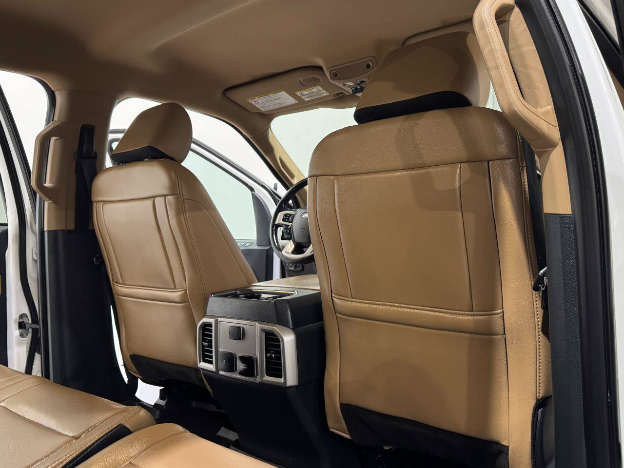 Used 2022 Ford F350 Lariat w/ Lariat Ultimate Package AWD/4WD image 17