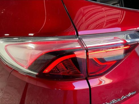 Used 2023 Buick Enclave Premium image 39