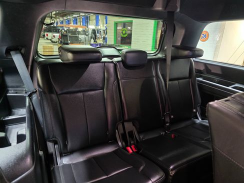 Used 2019 Ford Expedition XLT w/ Equipment Group 202A image 26