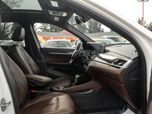 Used 2018 BMW X1 xDrive28i w/ Premium Package image 11