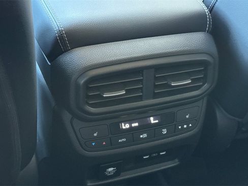 Certified 2025 Honda Pilot Elite image 17