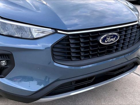 Certified 2023 Ford Escape SE image 30