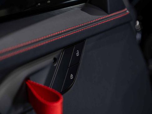 Used 2025 Porsche 911 GT3 RS RWD image 34