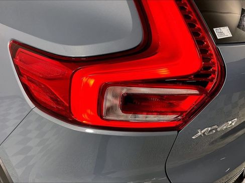 Used 2023 Volvo XC40 Recharge Plus w/ Protection Package Premier AWD/4WD image 28