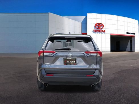 Used 2023 Toyota RAV4 LE AWD/4WD image 11