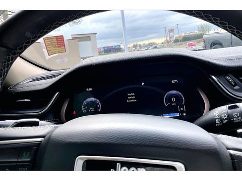 Used 2021 Jeep Grand Cherokee L Limited image 27