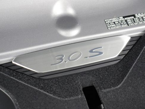 Certified 2025 Porsche 911 Carrera S RWD image 27
