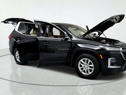 Used 2024 Chevrolet Traverse LS w/ Safety Package AWD/4WD image 14