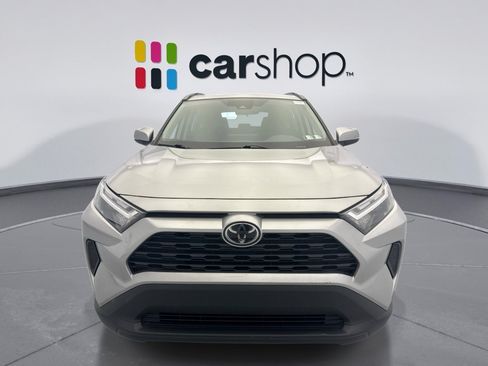 Used 2022 Toyota RAV4 XLE w/ Convenience Package AWD/4WD image 8