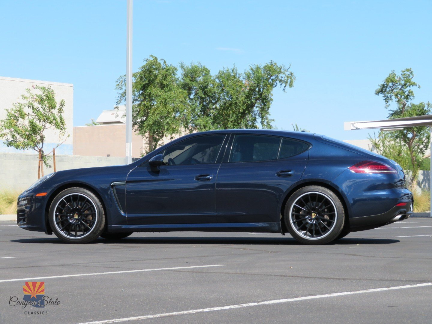Used 2016 Porsche Panamera AWD/4WD image 11