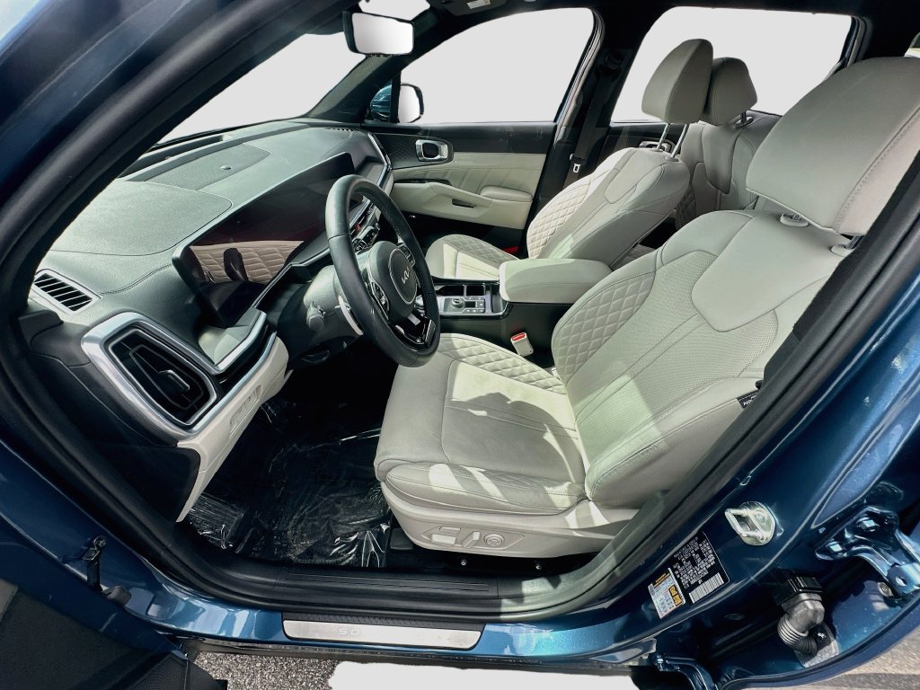 Certified 2025 Kia Sorento SX Prestige AWD/4WD image 22