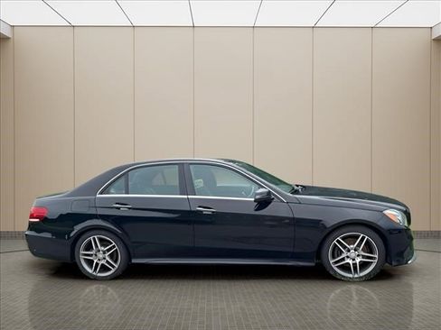 Used 2016 Mercedes-Benz E 350 4MATIC Sedan image 12