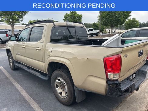 Used 2016 Toyota Tacoma SR5 w/ Towing Package RWD image 10