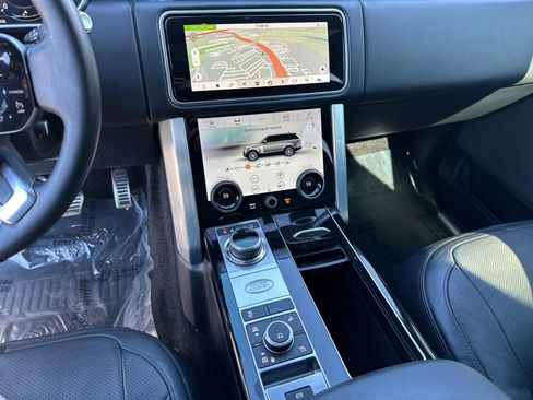 Used 2022 Land Rover Range Rover P525 Westminster Edition image 31