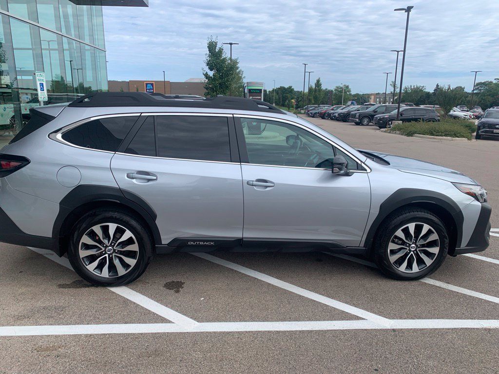Used 2023 Subaru Outback Limited XT AWD/4WD image 7