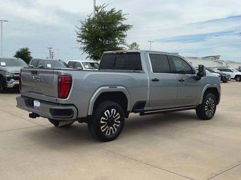 Used 2025 GMC Sierra 2500 Denali Ultimate AWD/4WD image 8