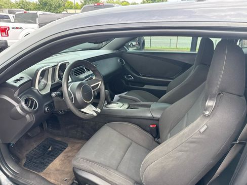 Used 2010 Chevrolet Camaro LT RWD image 6