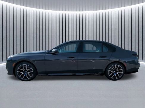 Certified 2026 BMW 740i xDrive image 8