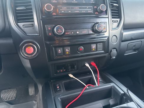 Used 2023 Nissan Titan SV w/ SV Convenience Package image 15