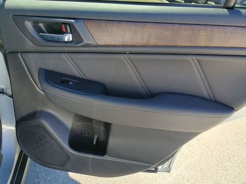 Used 2018 Subaru Outback 3.6R Limited image 19