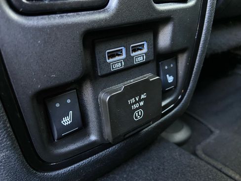 Used 2025 Dodge Durango GT AWD/4WD image 13