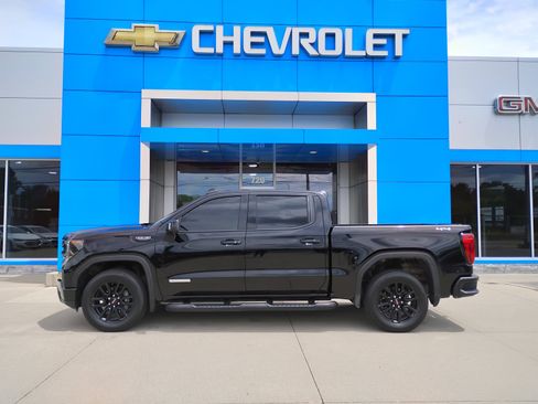 Used 2023 GMC Sierra 1500 Elevation w/ Preferred Package AWD/4WD image 9